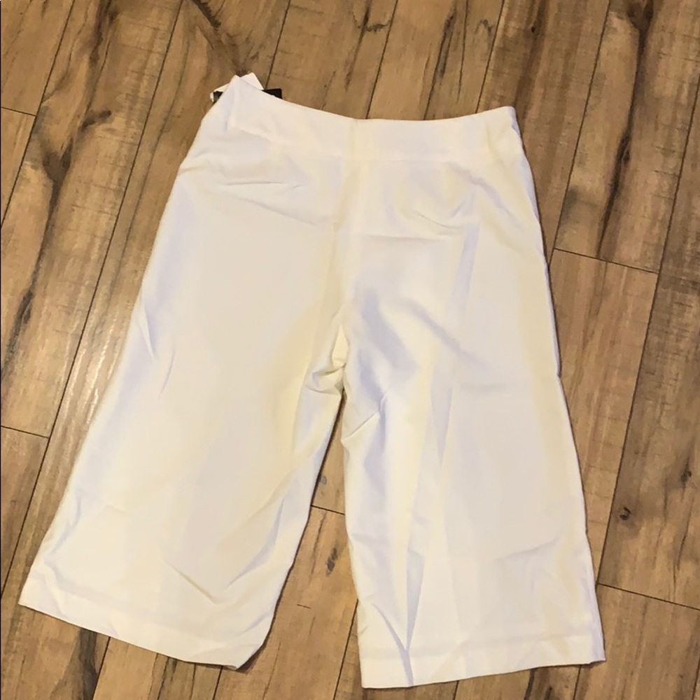 Capris - Picture 2 of 6